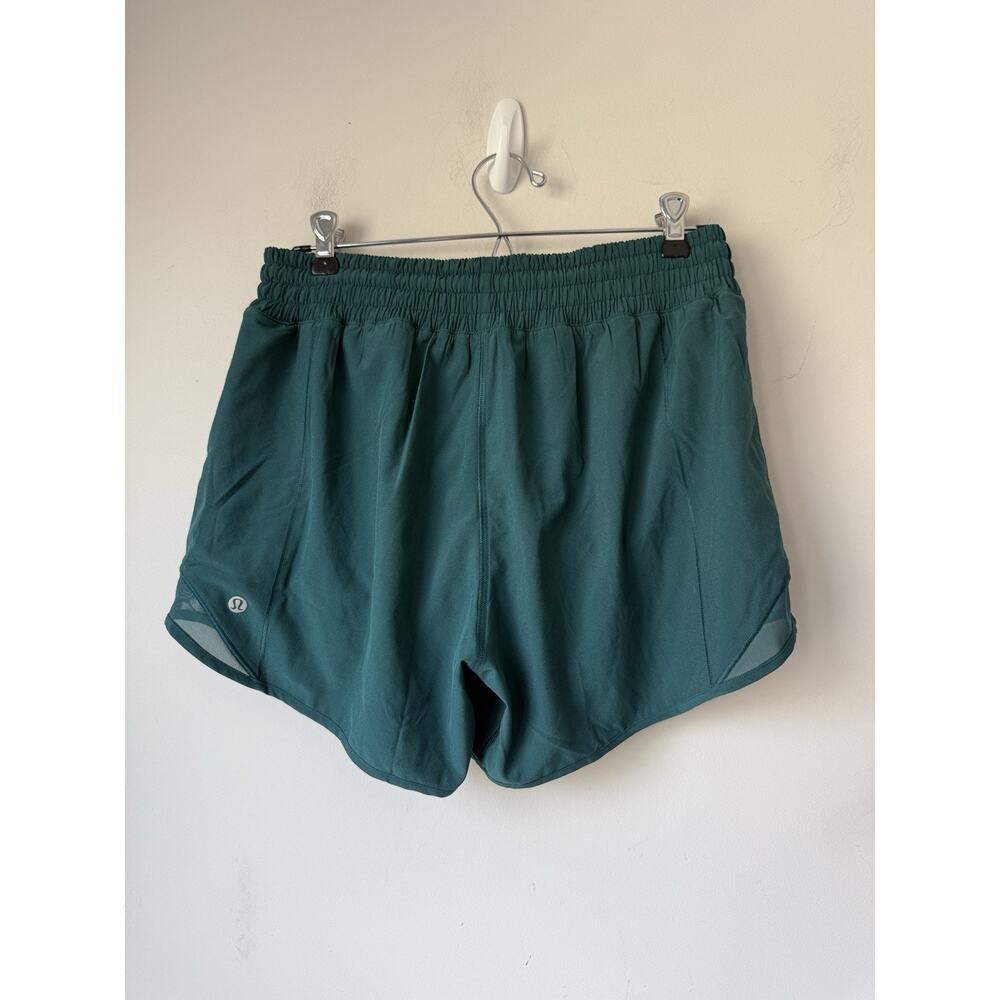 Lululemon Women's Green Hotty Hot Shorts Size 8 LW7AYXT - Picture 2 of 9